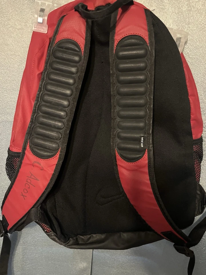 Mochila esportiva Nike Max Air Alabama maré carmesim (tem zíper quebrado) - Imagem 3 de 4