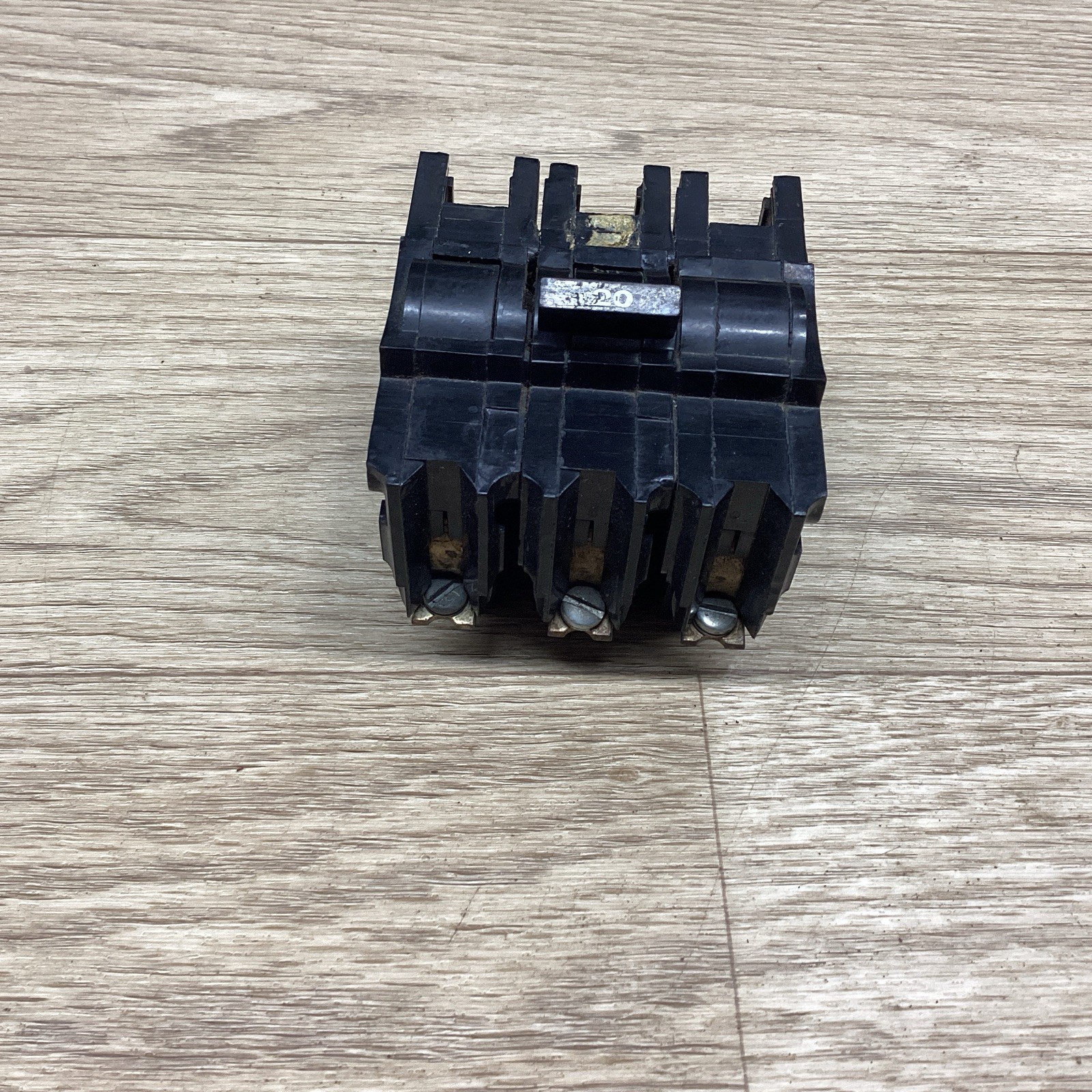 FPE STAB-LOK TYPE NA-NI 20 AMP  3 POLE CIRCUIT BREAKER #801F139*CO