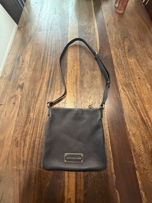Marc by Marc Jacobs Black Pebbled Shoulder Bag Zip Closure Logo Gold Hardware