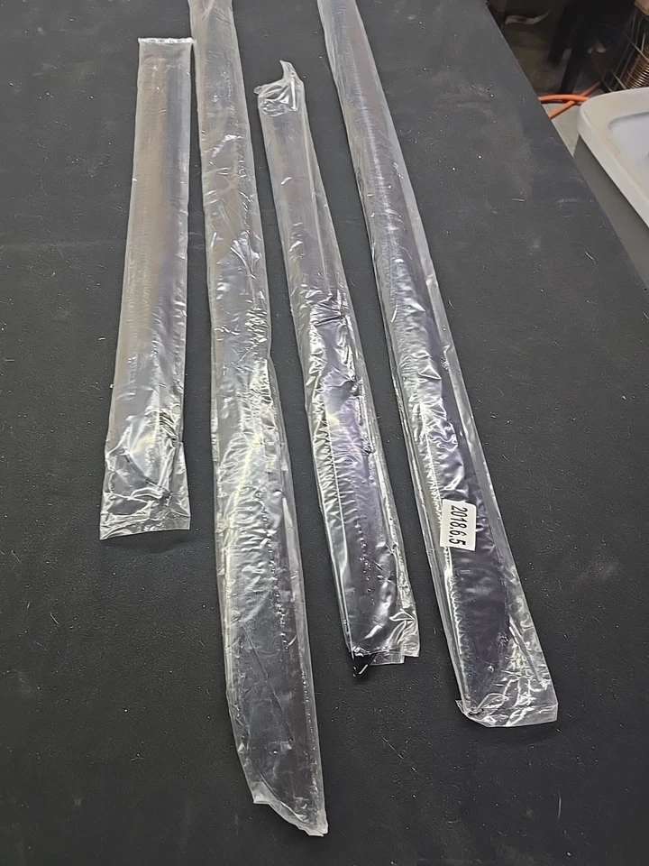 Nissan Frontier 2014-2016 doble molduras laterales negro Foto 2 de 3