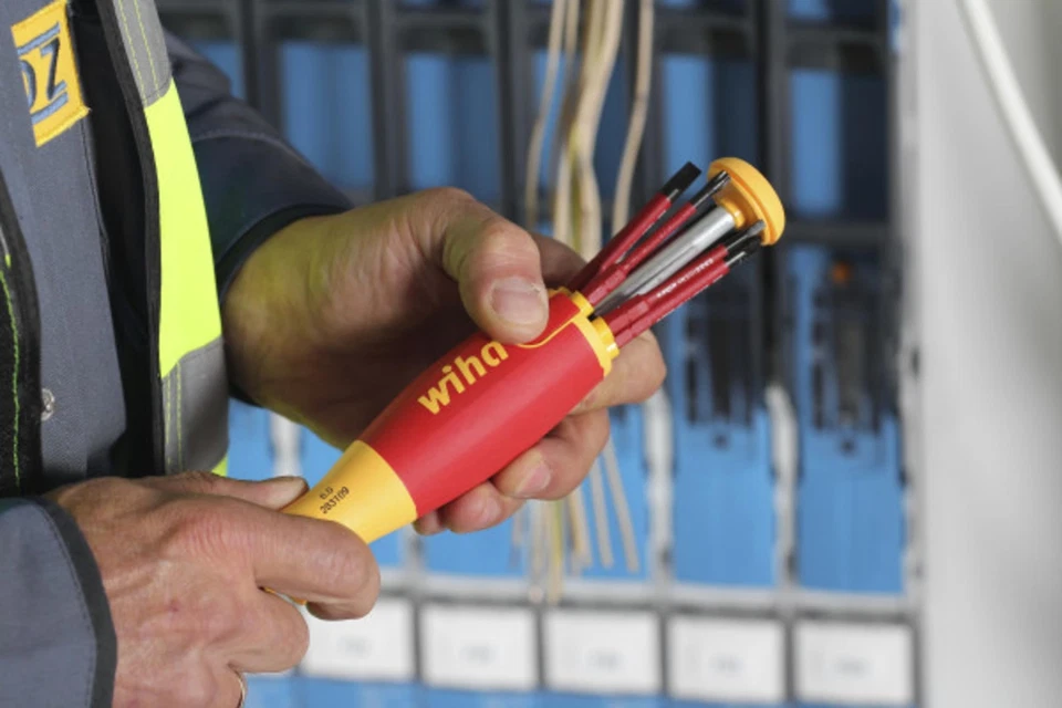 	Wiha 28393 Insulated Slim Line Precision Pop Up Screwdriver Set Slotted	 - Image 2 of 4