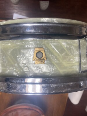 Ludwig No. 908 Jazz Festival 5x14'' 8-Lug Snare Drum 1960 - 1969                 