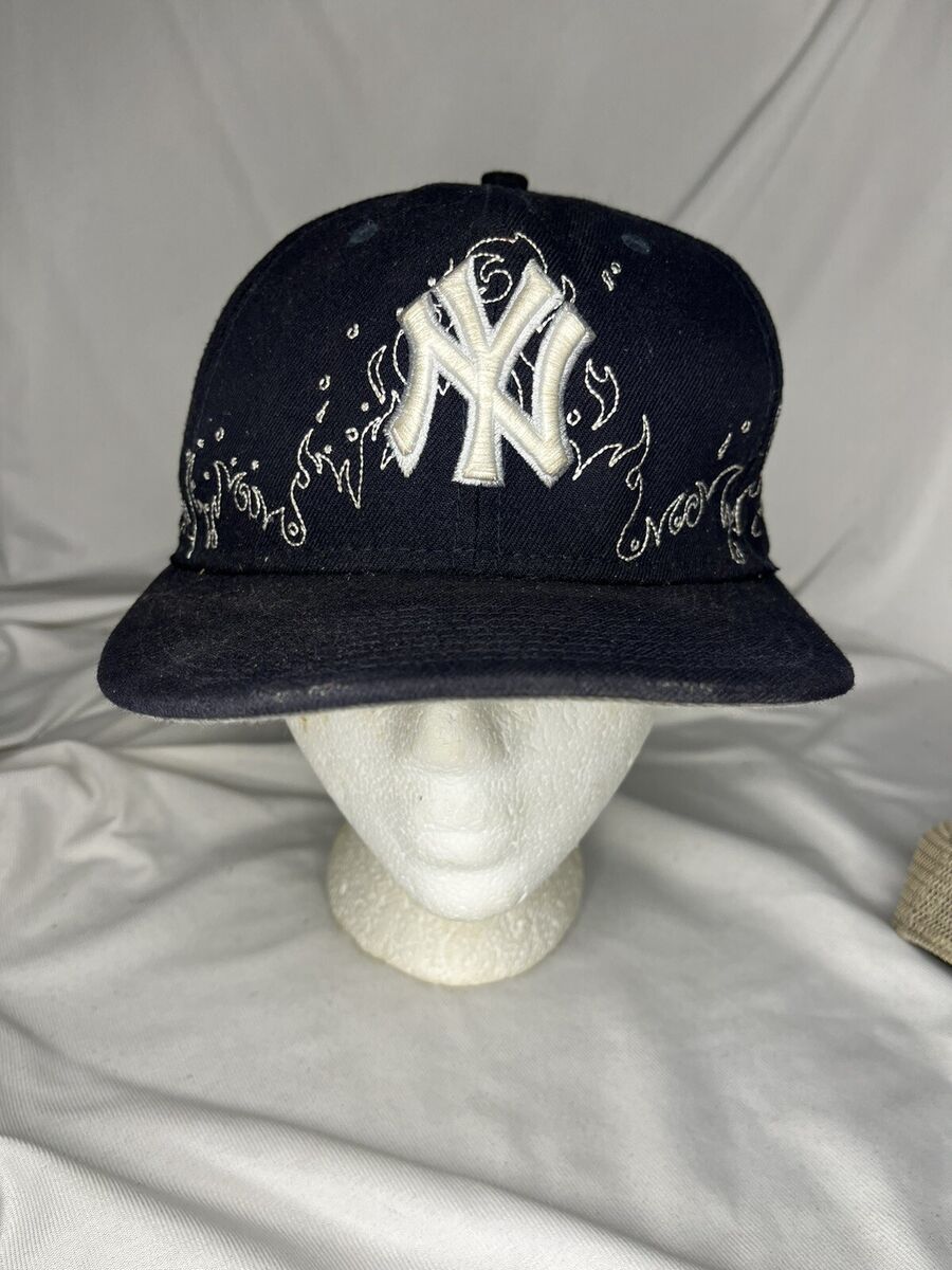 New Era 9fifty MLB New York Yankees Flame Embroidered New Era 9fifty MLB New York Yankees Flame Embroidered