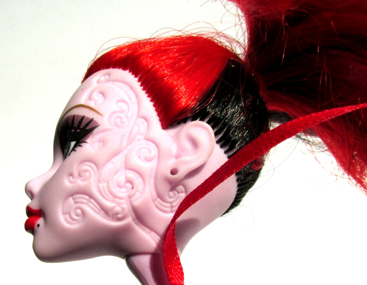 Monster High Dance Class OPPERETTA DOLL With Red & Black Dice Bodysuit 2012