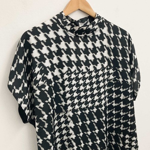 TU Top Size 16 Black Print Short Sleeve Mock Neck - Picture 2 of 11