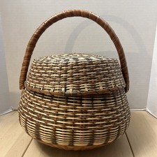 Vintage Hand-Woven Tan  Brown Wicker Storage Basket with Lid  Handle