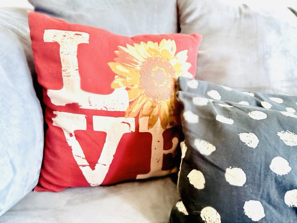 MATTE GREY PILLOW-IMBEDDED COUCH! 🛋️ OBO - Image 4 of 4