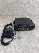 Motorola CDM 1550 LS+ AAM25SKF9DP6AN w/bracket & mic *Read Description*