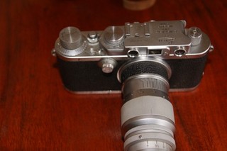 Leica DBP Nr 356792 GmbH mit Objektiv Elmar Leitz GmbHf 9 cm 1:4 Nr. 1380274