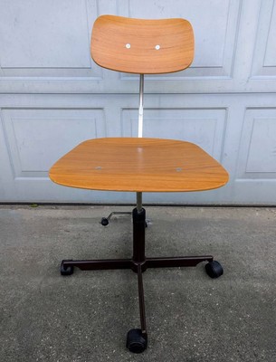 Danish Mid-Century Modern Swiveling Task Chair – Kevi 2533, Teak