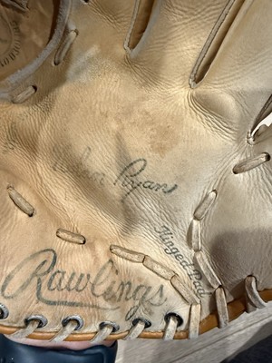 Rawlings RBG34 RHT (glove on left). Nolan Ryan Baseball Glove 12