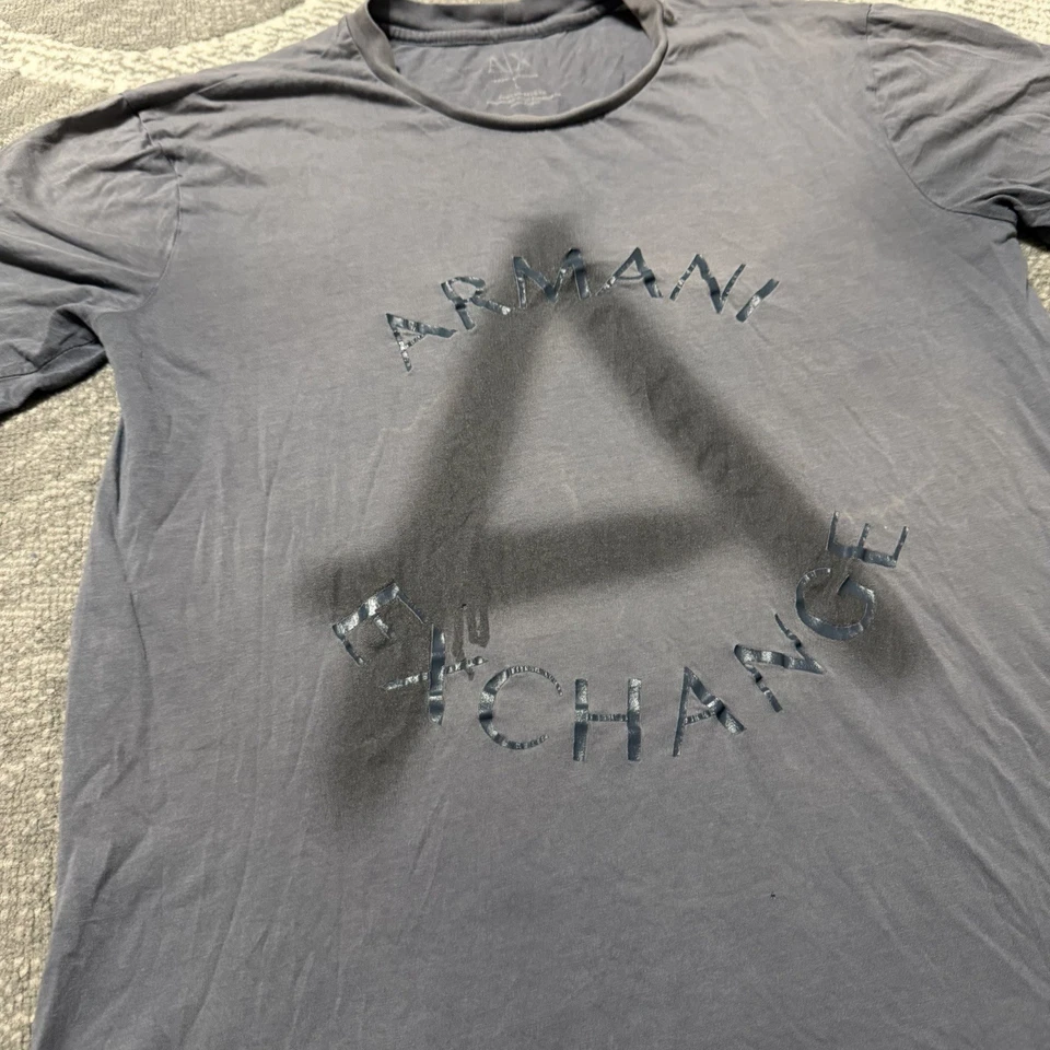 Camiseta para hombre Armani Exchange A|X gris gráfico logotipo delantero y trasero talla L Foto 2 de 4