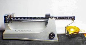 Lyman D-7 Precision Reloading Scale