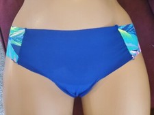 NEW WITH TAG SIZE SMALL VICTORIA'S SECRET LOW-RISE CHEEKY THONG PANTY