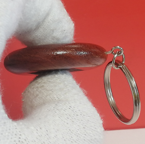Marlboro Rare Wooden Keychain - Picture 11 of 12