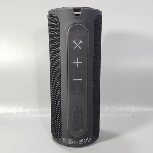 Blue Tees The Player Golfing Speaker Portable Magnetic Tube IPX7 Waterproof BLK - Picture 2 of 15