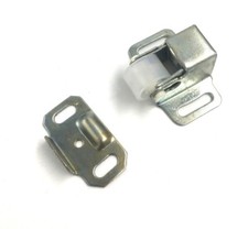 50 x SINGLE METAL/NYLON ROLLER CATCH CUPBOARD DOOR LATCH HOLDER SPRING LOADED