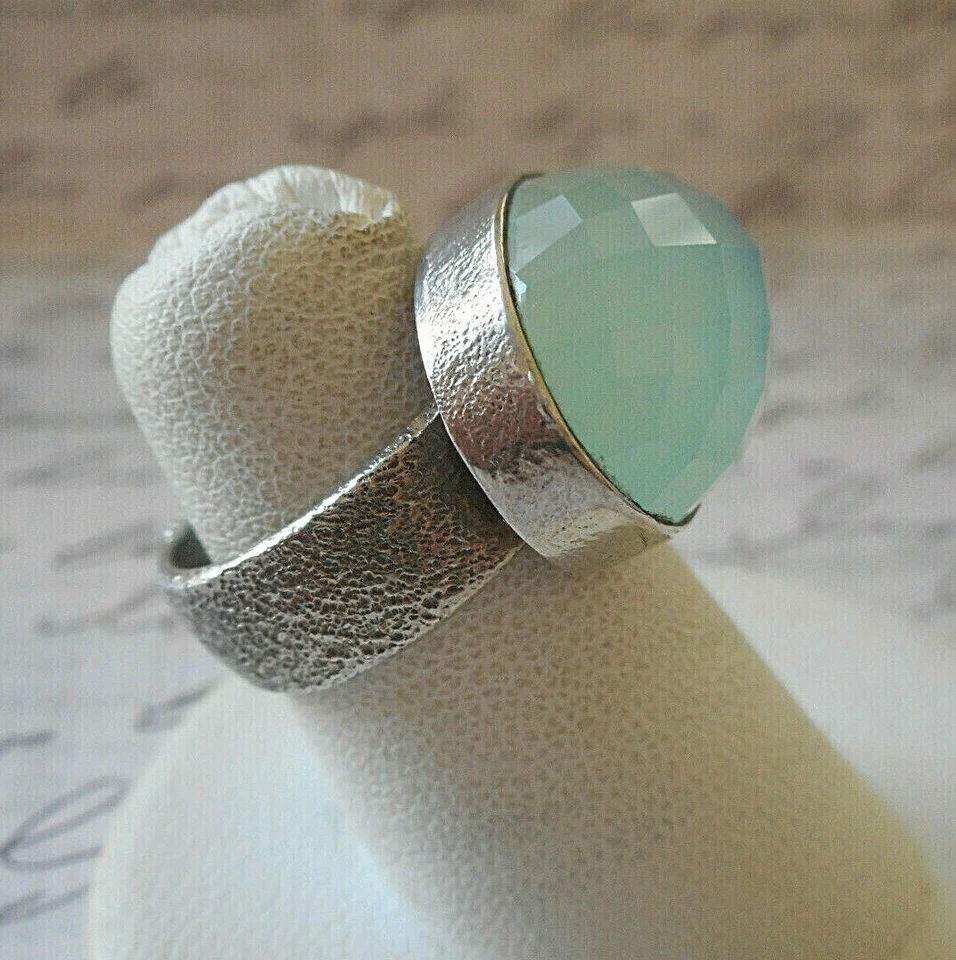 Anillo de calcedonia facetada firmado de plata de ley texturizada talla 4,75 - 5 18A8 Foto 4 de 4