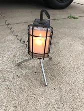 12 Volt Emergency Trouble Work Light with Tripod - Multiple Positions #F19