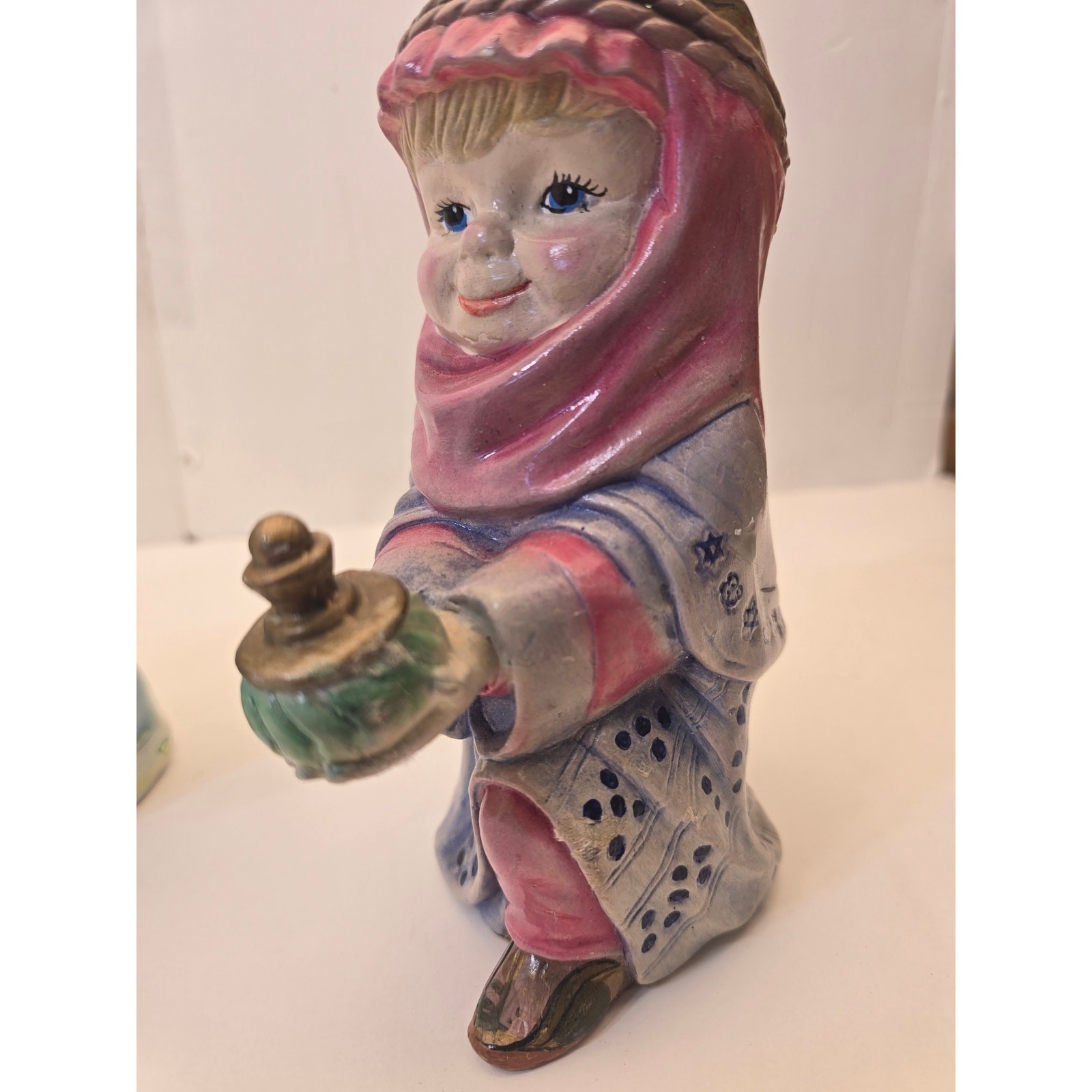 Vintage 3-Piece Wise Men Nativity Figurine Set Ceramic Pastel Christmas Decor