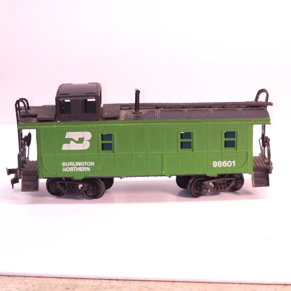 Lionel HO Scale "Burlington Northern" 98601 Freight Train Caboose Car - Image 4 of 4