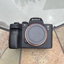 Sony Alpha 7 III 24.2MP Mirrorless Camera Black w/ FE 28-70mm f/3.5-5.6