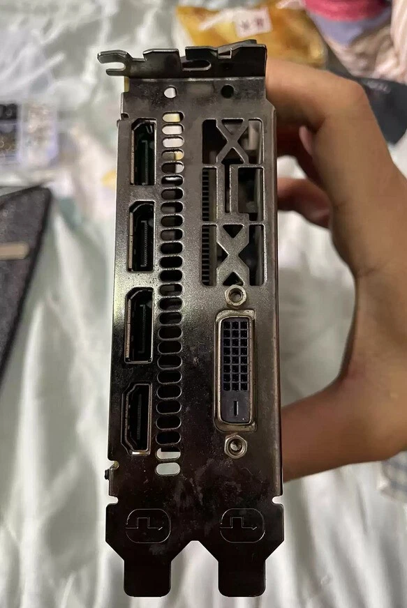 XFX AMD Radeon RX 570 4GB GDDR5 Graphic Card ( RX-570P427D6 ) - Image 3 of 4