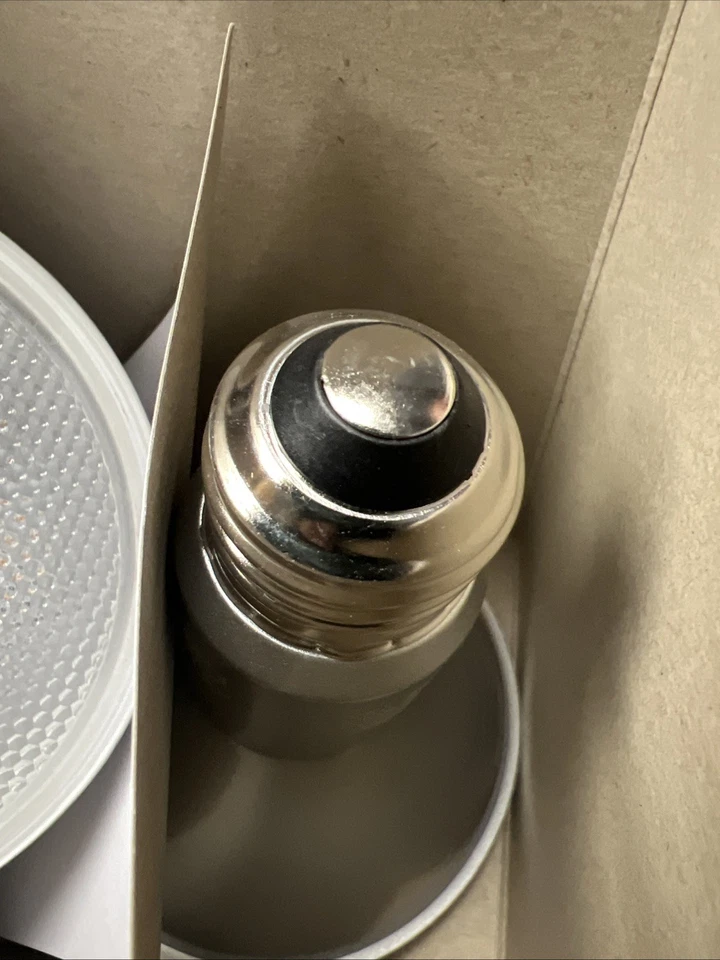 2 Pack Feit Enhance PAR30 E26 (Medium) LED Bulb Bright White 75 Watt Equivalence - Image 4 of 4