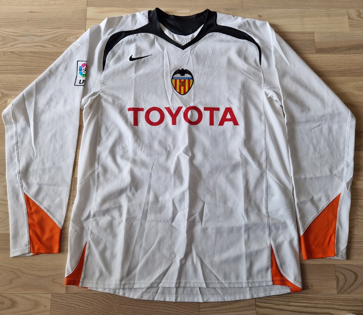Nike Valencia CF 2005 2006 football home shirt Pablo Aimar