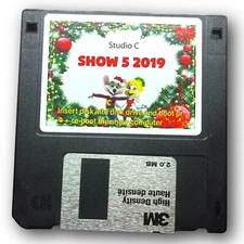 🌟❄️RARE 2019 Chuck E Cheese Christmas Show 5  Studio C Floppy Disk🌟❄️