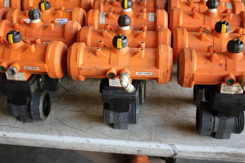 George Fischer 199.233.065 1" 546 PVC/EPDM N/C PA11 actuated Ball valve Used - Picture 8 of 10