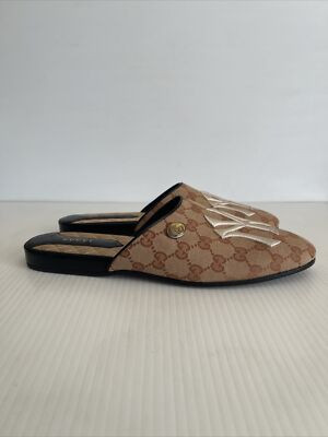 Gucci x NY Yankees GG Supreme Canvas Mules Slippers 537089