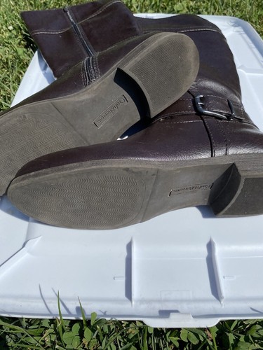 Croft And Barrow Boots Womens 9.5 M  Tall Side Zip Riding Brown Faux Leather - Picture 4 of 8