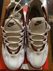 zoom 2k white red