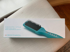 Moroccanoil Smooth Style Ceramic Heated Brush - new