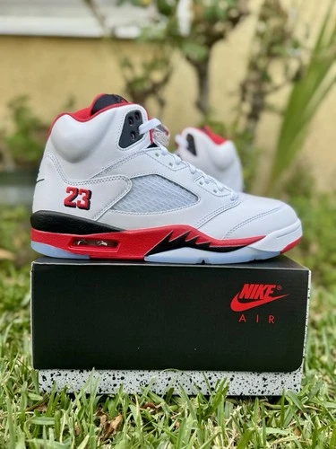 Nike Air Jordan 5 Retro 'Fire Red Black Tongue' Size 9 Style HQ7978-101