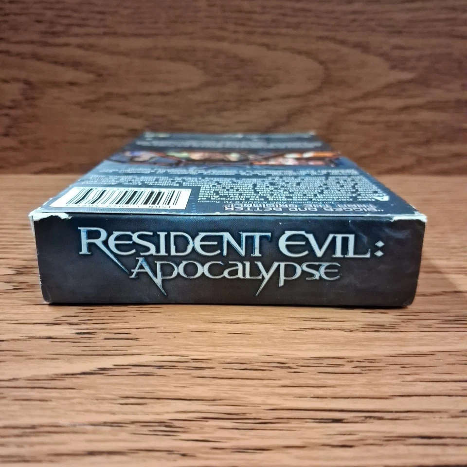 Resident Evil: Apocalypse (VHS, 2004) Rare Late Release Action Horror Video Tape - Image 4 of 4
