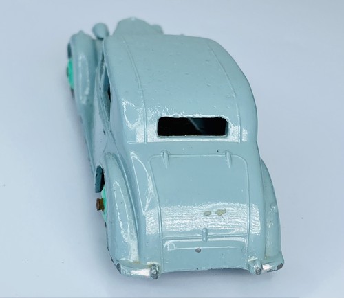 Dinky Toys Meccano 40A Riley Saloon - Light Blue w/ Teal Hubs 1:43 Scale 1940s - Picture 4 of 7