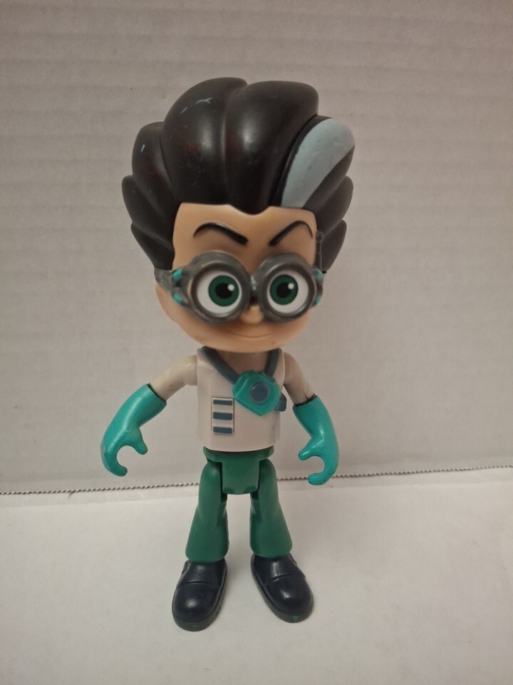 PJ MASKS ROMEO VILLAIN 6