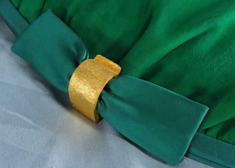 Bolso sin asas de noche vintage MAGID VERDE BRILLANTE SEDA DORADO Y SATINADO CIERRE DE LAZO Foto 3 de 4