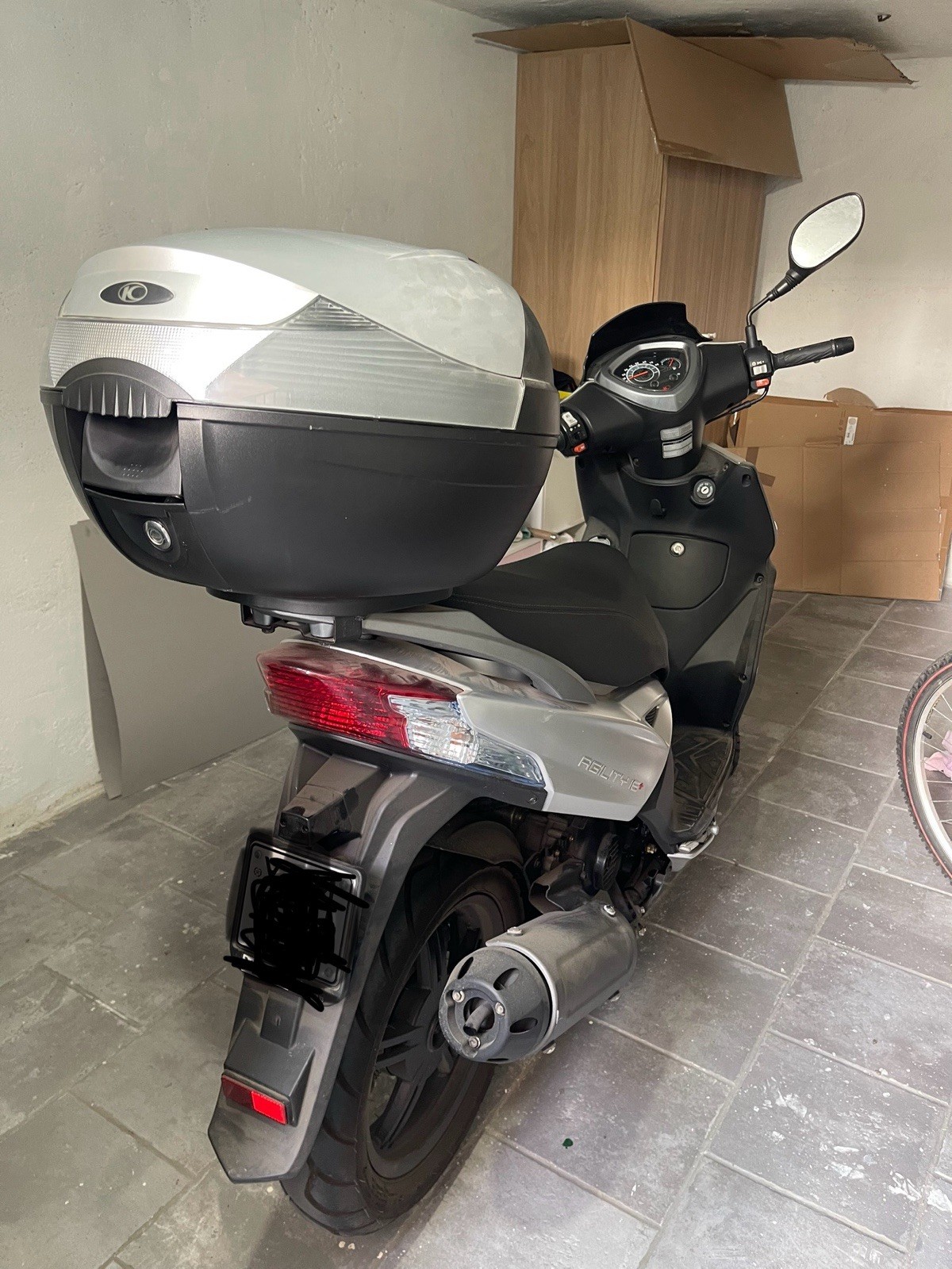 Kymco Scooter 50 cc Usato in Buone Condizioni foto 4