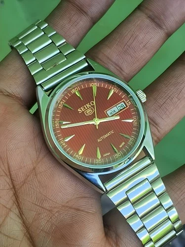 Vintage Refurbished Seiko 5 Automatic Day/Date Japan Men's Wrist Watch