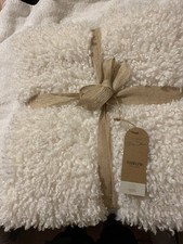 New Stacey Solomon white / cream boucle Sherpa  Throw 120 x 150cms 