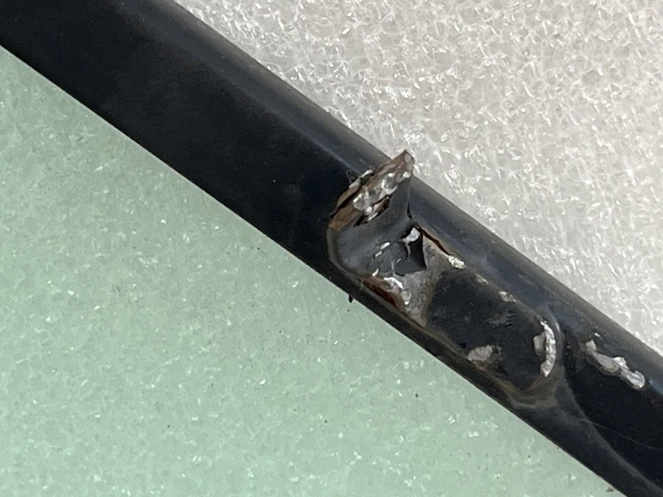 1988 JEEP GRAND WAGONEER RIGHT PASSENGER FRONT DOOR VENT GLASS WINDOW - Image 3 of 4