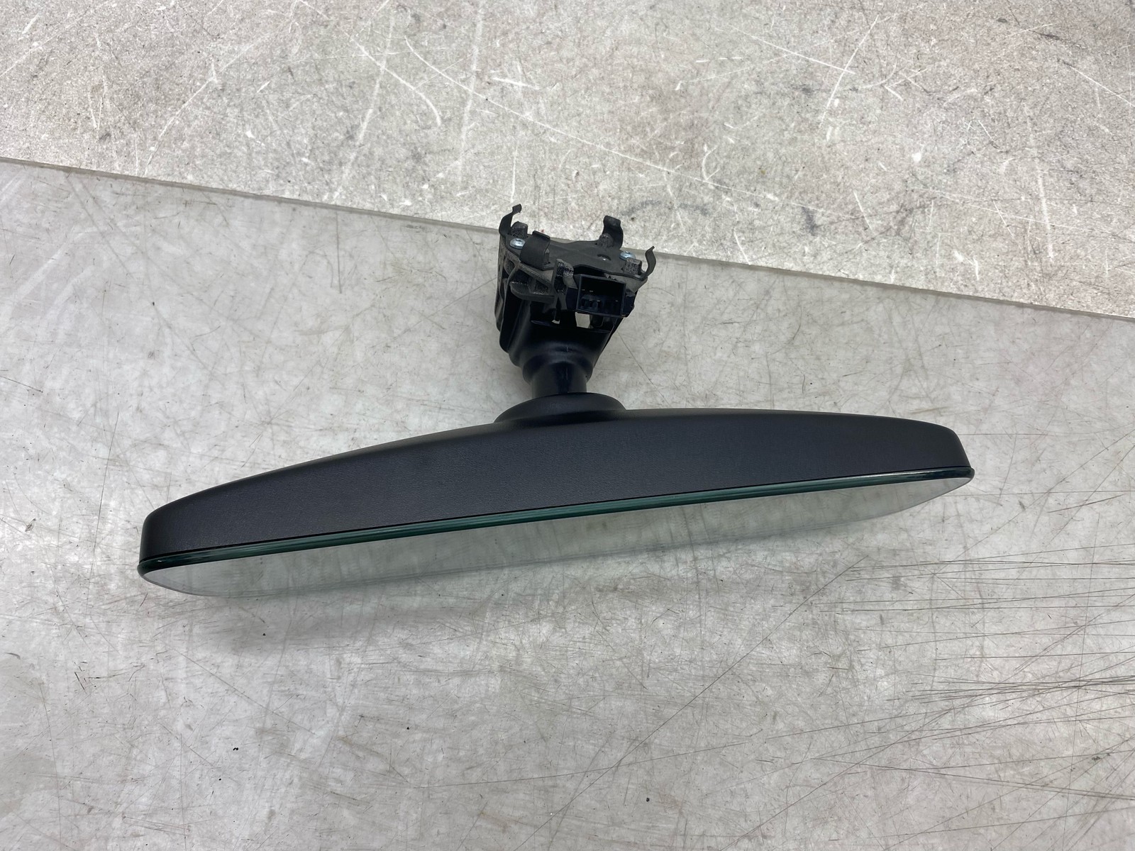 2015-2020 BENTLEY BENTAYGA OEM AUTO DIMMING REAR VIEW MIRROR 8W0857511