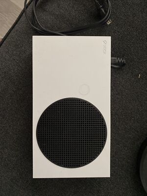 Used  Xbox series with extra controller and head set