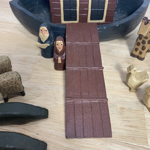 Authentic limited Edition Vann Ark from the premier collection by R.S.V.P. - Picture 10 of 14