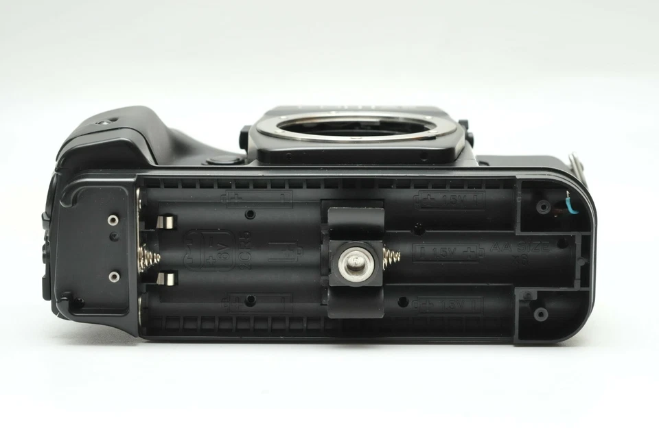 Contax RTS III 35mm SLR Film Camera (Body Only) 277 *Defective For Parts* - Image 4 of 4