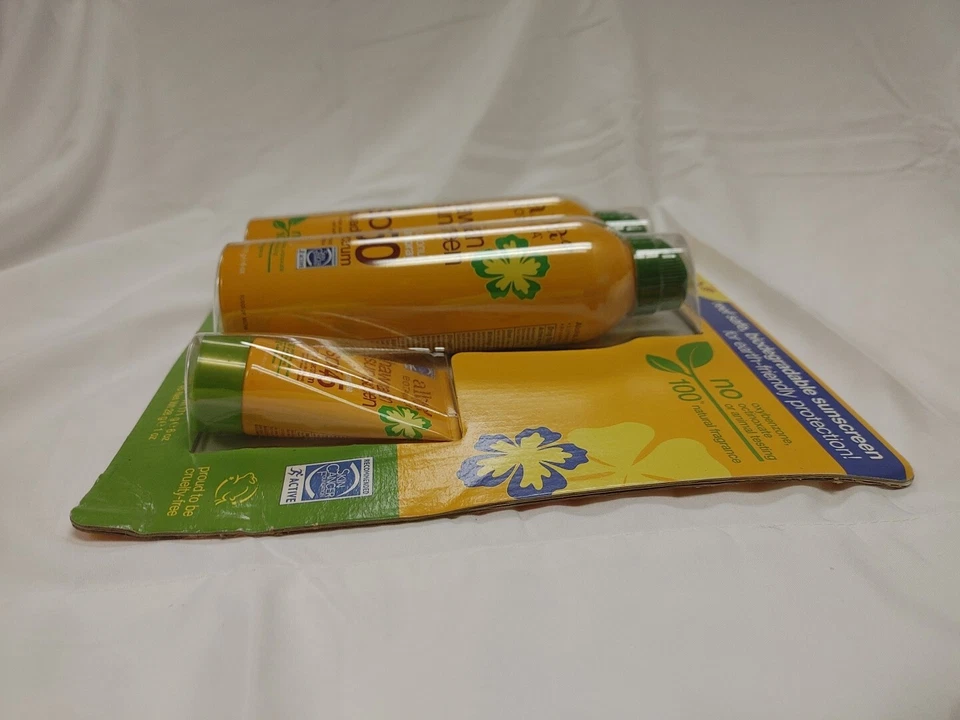 Protector solar hawaiano Alba Botanica FPS 50, paquete de 2 y 1 protector solar FPS 45. Foto 4 de 4