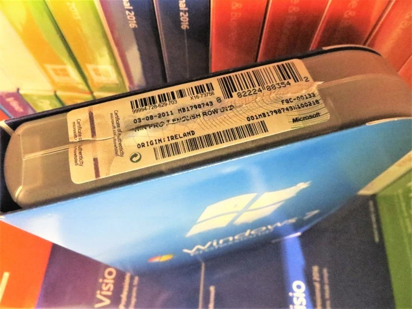 Windows 7 Professional 32/64-Bit DVD FQC-00133 100% Genuine UK Retail Software - Image 2 of 4